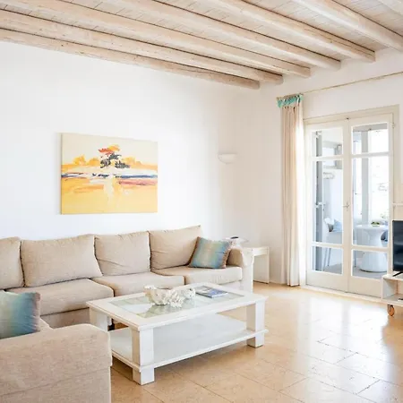 Magenta * Mykonos Town