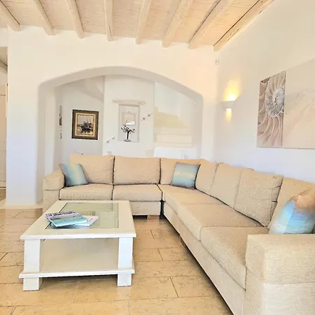 Magenta Villa